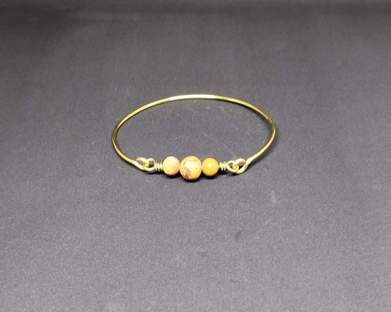Bracelet avec pierres semi-précieuses