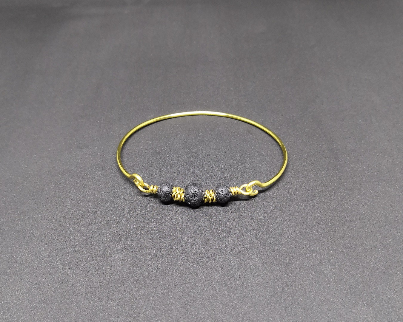 Bracelet avec pierres semi-précieuses