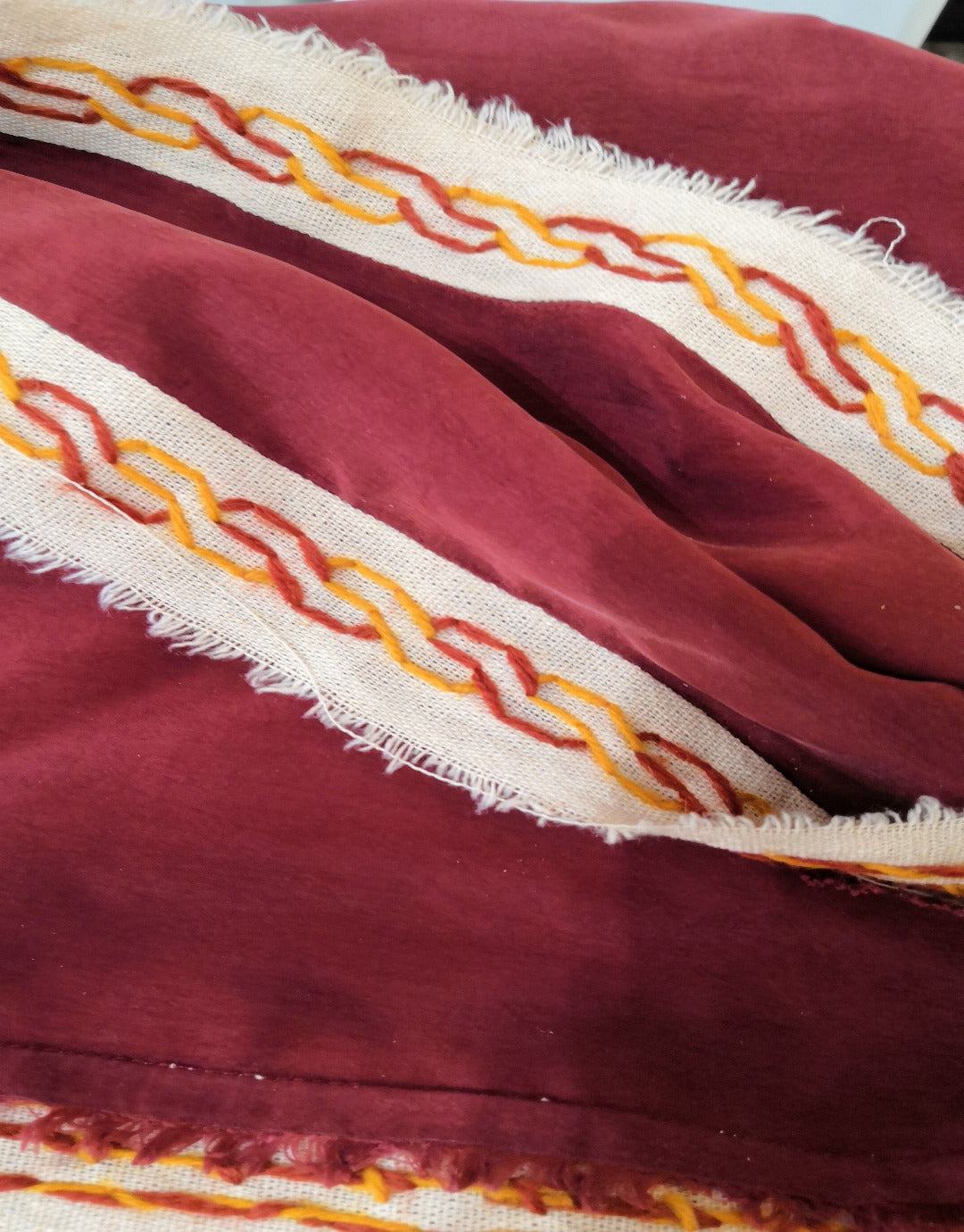 Pallium romain pour femme en soie rouge